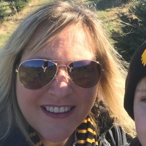 Meet your Posher, Julia